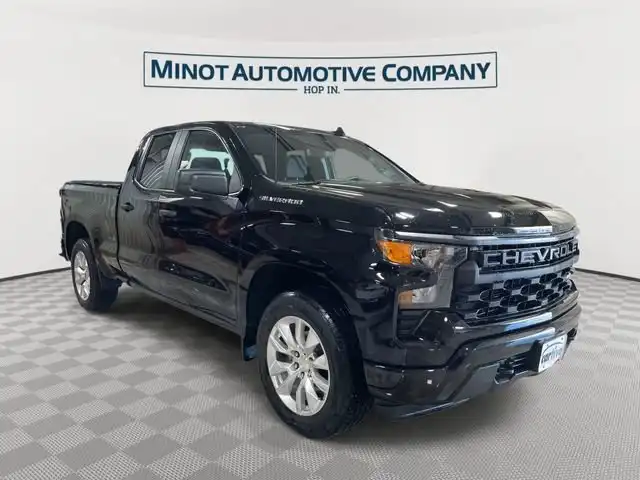 2023 Chevrolet Silverado 1500 Custom 4X4 Double Cab Std Box's photo