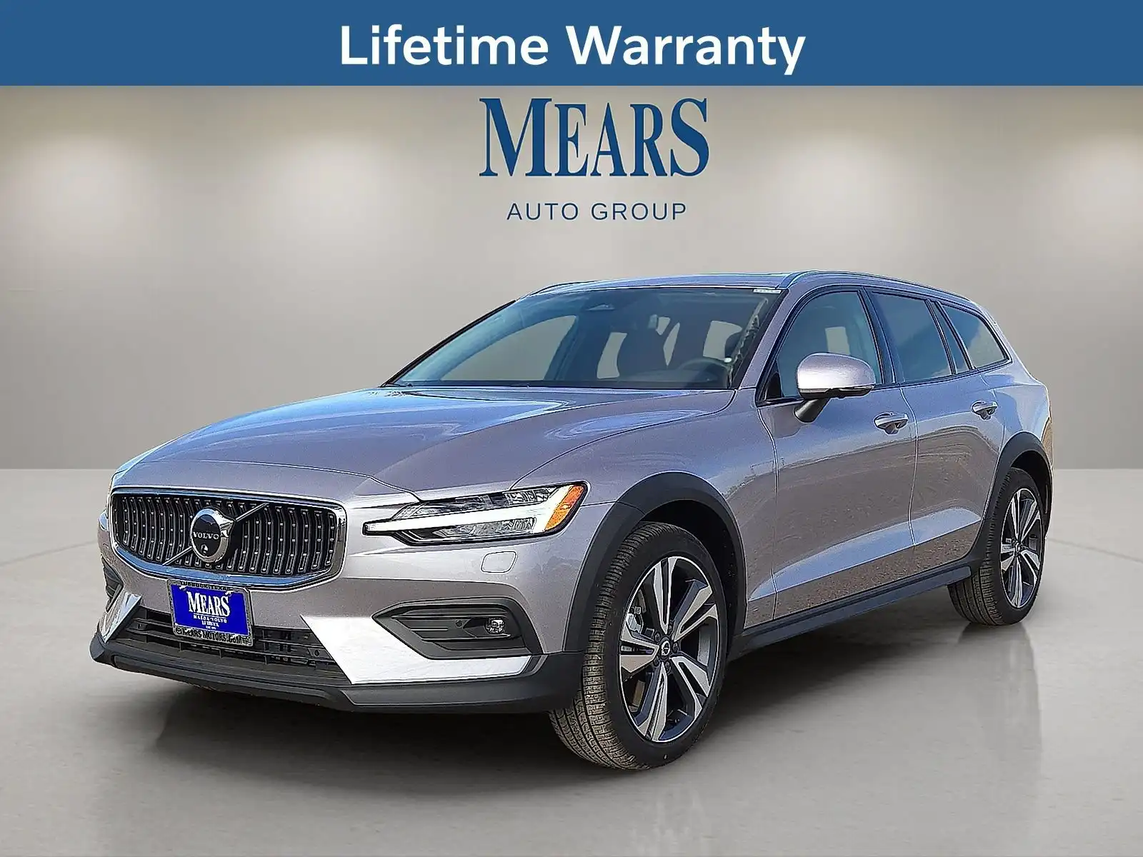 2026 Volvo V60 Cross Country B5 Plus AWD's photo