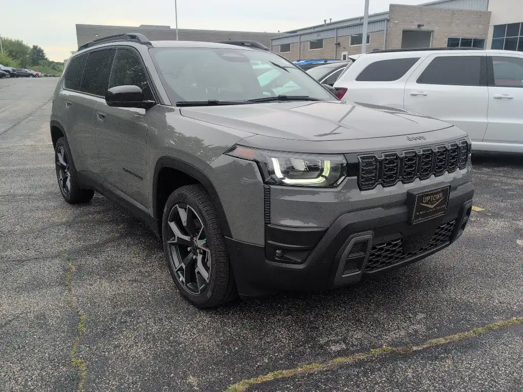 2026 Jeep Cherokee Overland Hybrid 4WD's photo