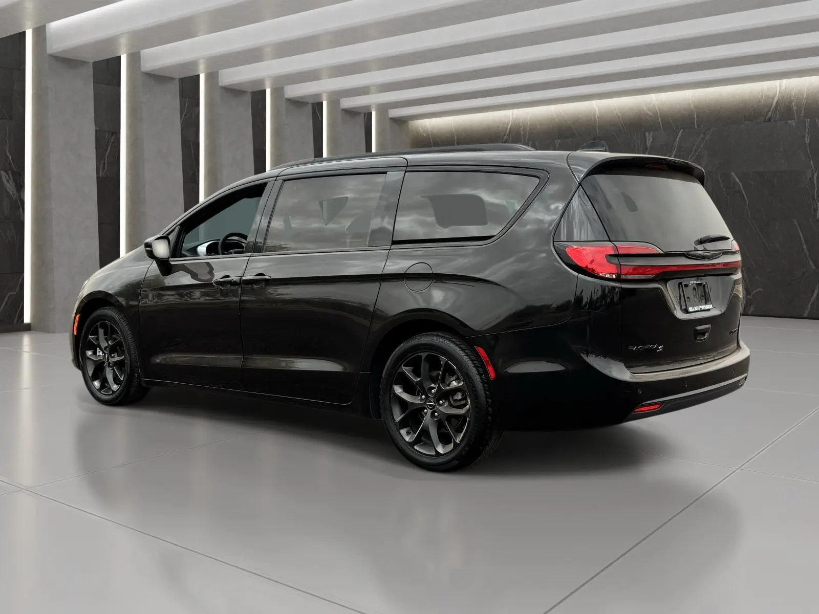 2025 Chrysler Pacifica Limited photo 3