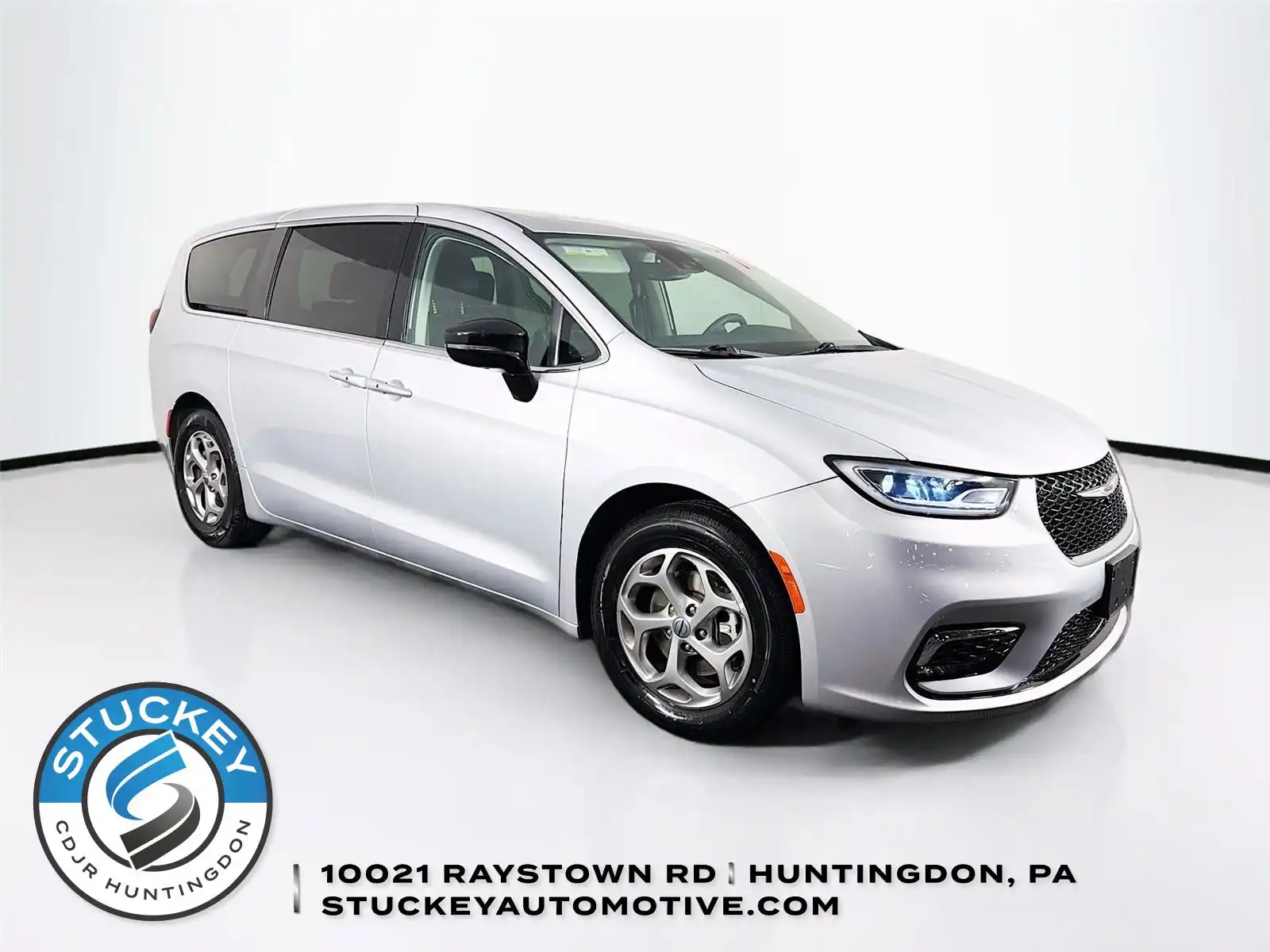 2024 Chrysler Pacifica Limited's photo