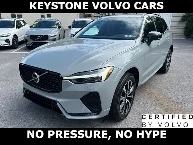 2024 Volvo XC60 B5 Plus Dark Theme AWD's photo