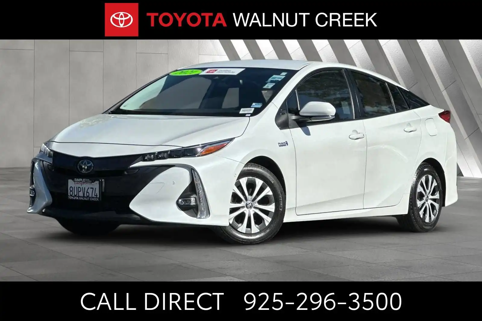 2021 Toyota Prius Prime Limited's photo