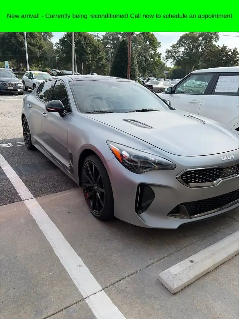 2023 Kia Stinger GT2's photo