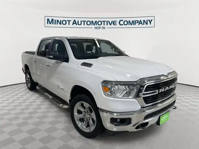 2019 RAM 1500 Big Horn/Lone Star 4x4 Crew Cab 5'7's photo