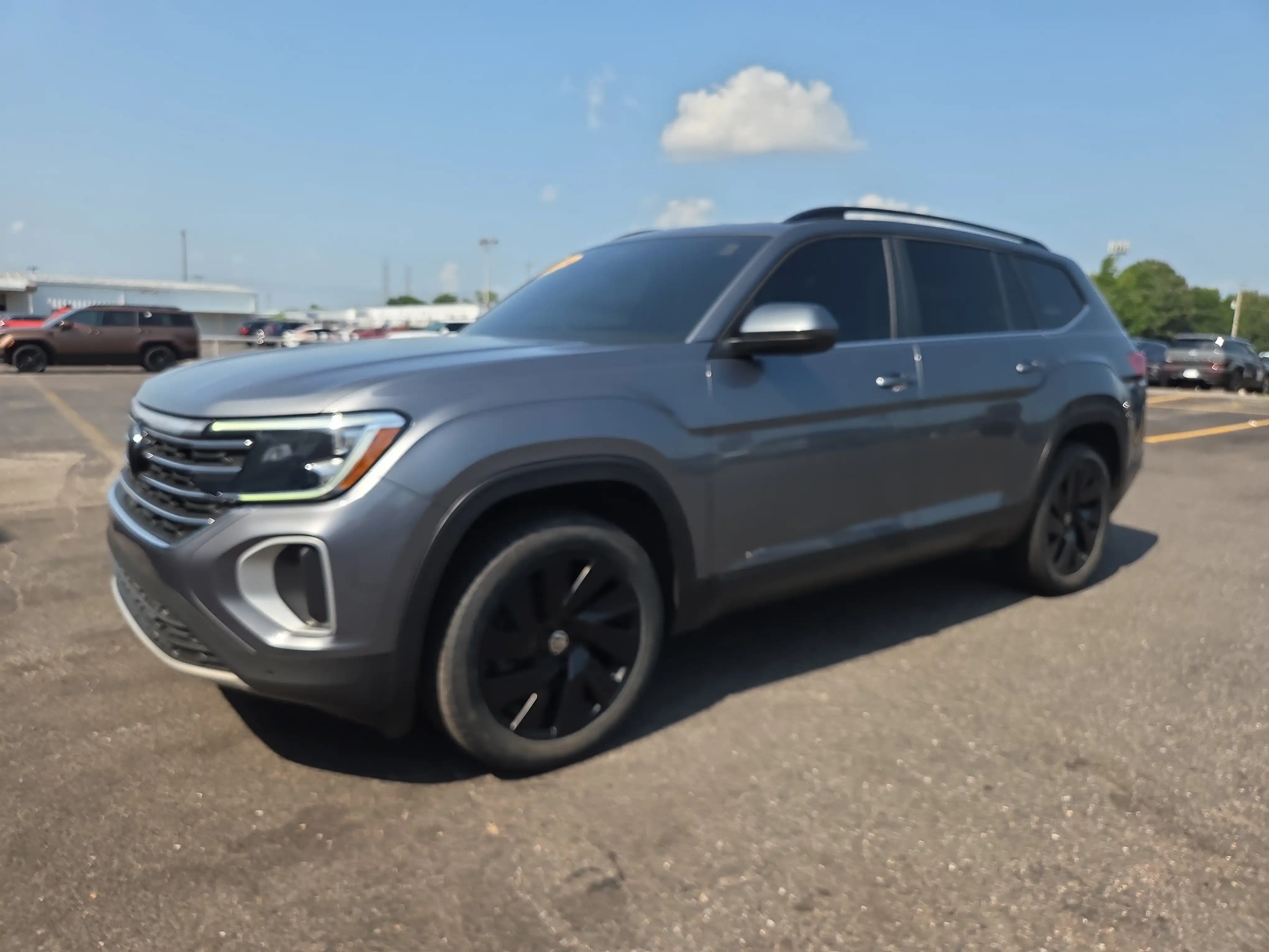 2024 Volkswagen Atlas 2.0T SE w/Tech's photo