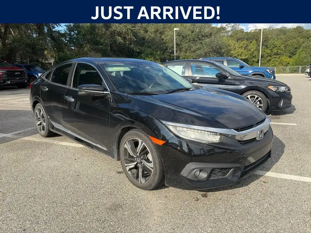 2016 Honda Civic Touring CVT's photo