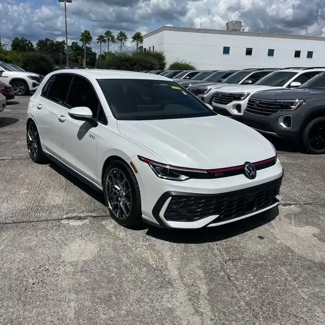 2025 Volkswagen Golf GTI 2.0T S 4-Door DSG's photo
