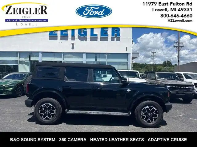 2025 Ford Bronco Outer Banks 4WD 4-door's photo