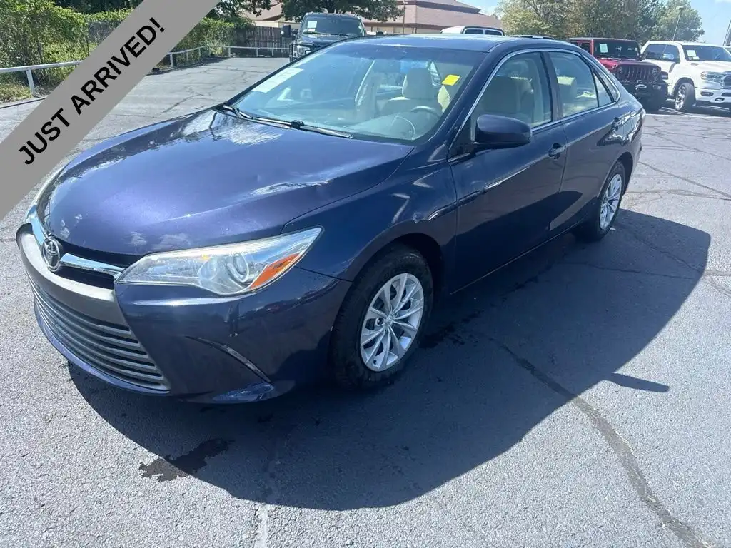 2015 Toyota Camry 2.5 Auto LE's photo