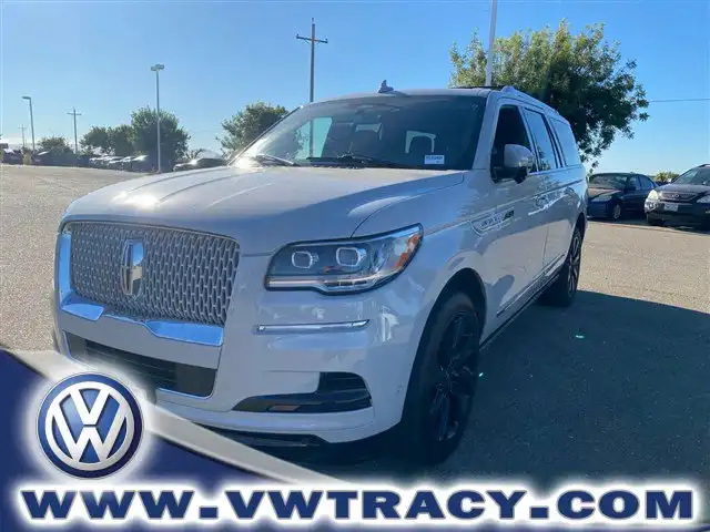 2023 Lincoln Navigator Reserve L 4WD's photo