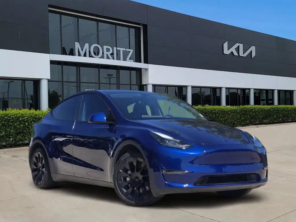 2023 Tesla Model Y Long Range Dual Motor All-Wheel Drive's photo