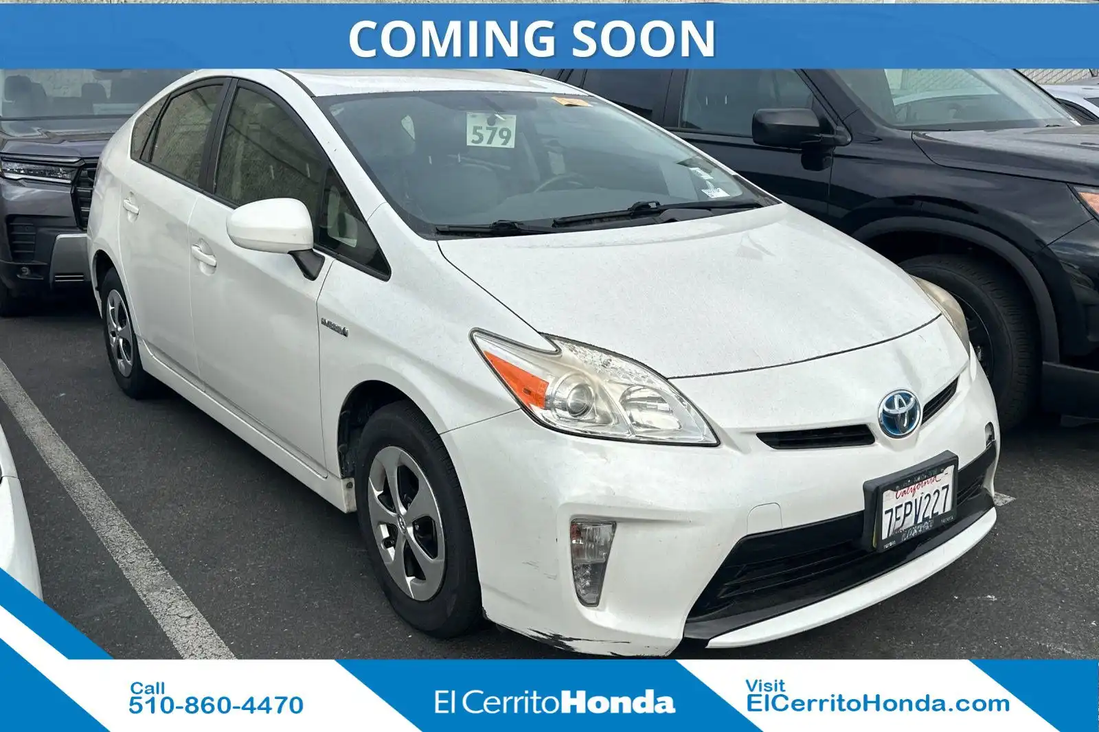 2014 Toyota Prius Four's photo