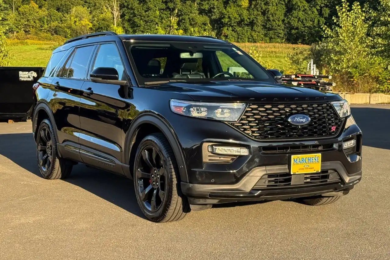 2021 Ford Explorer ST 4WD's photo
