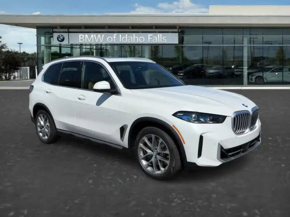 2026 BMW X5 xDrive50e's photo
