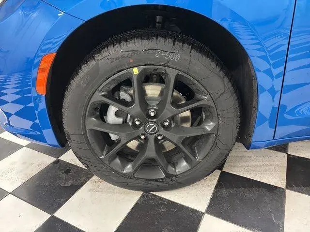 2026 Chrysler Pacifica Select AWD photo 5