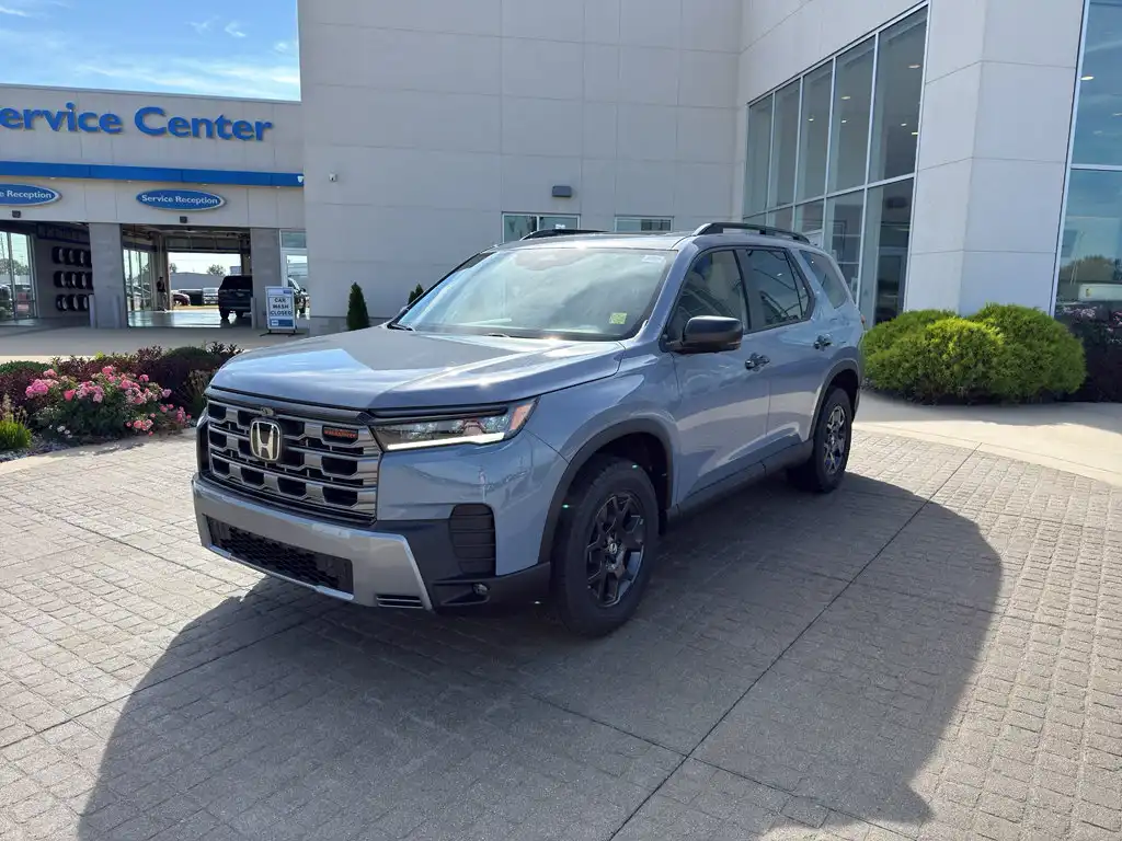 2026 Honda Pilot TrailSport AWD's photo