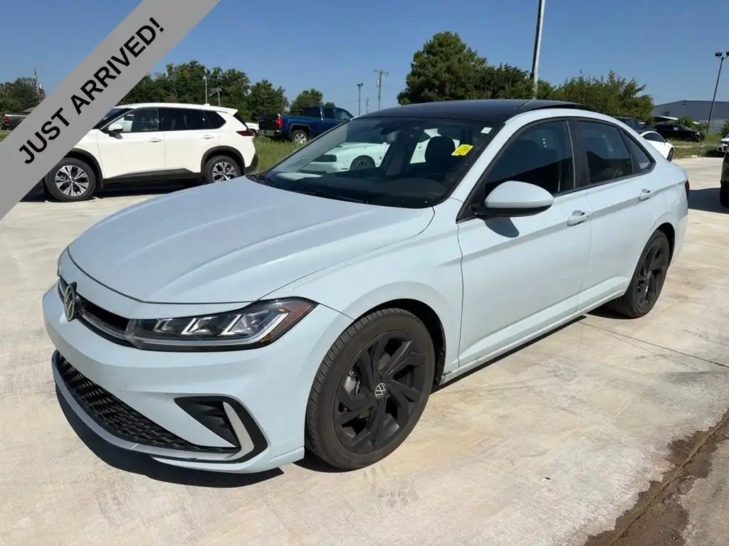 2025 Volkswagen Jetta 1.5T SE Auto SULEV's photo