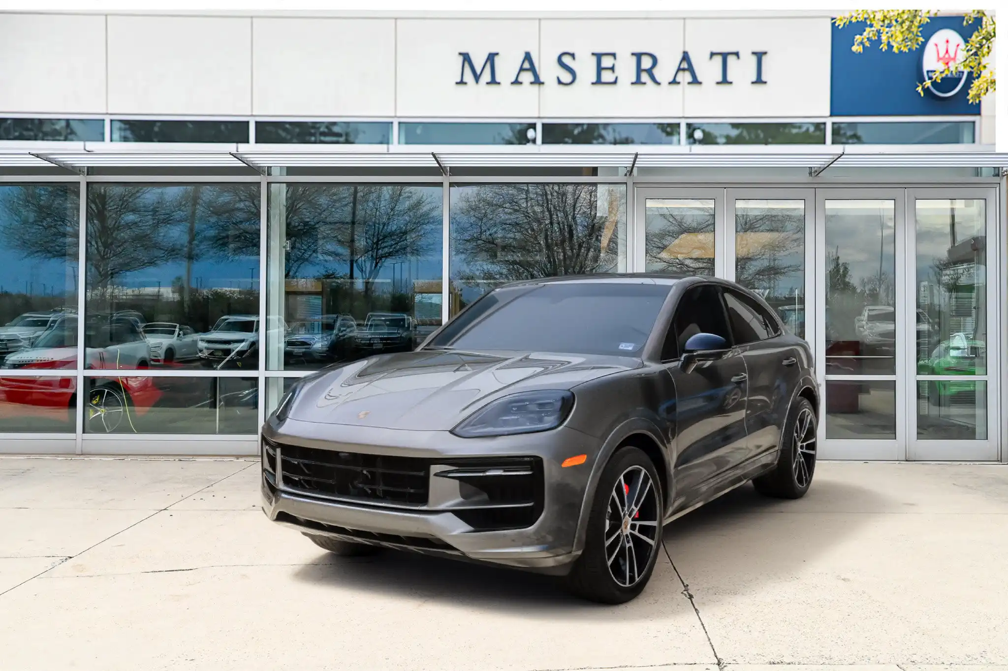 2025 Porsche Cayenne S's photo