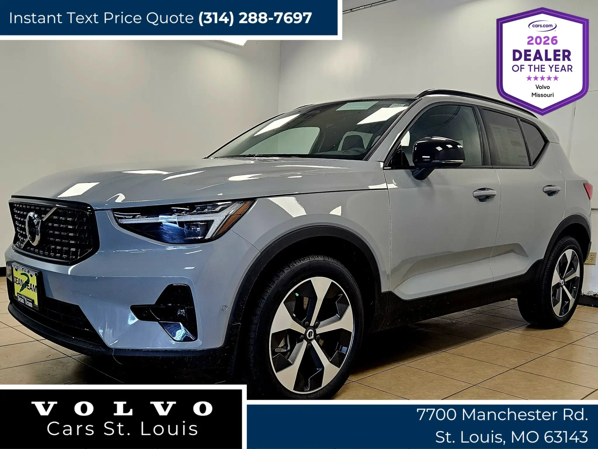 2026 Volvo XC40 B5 Plus Dark AWD's photo