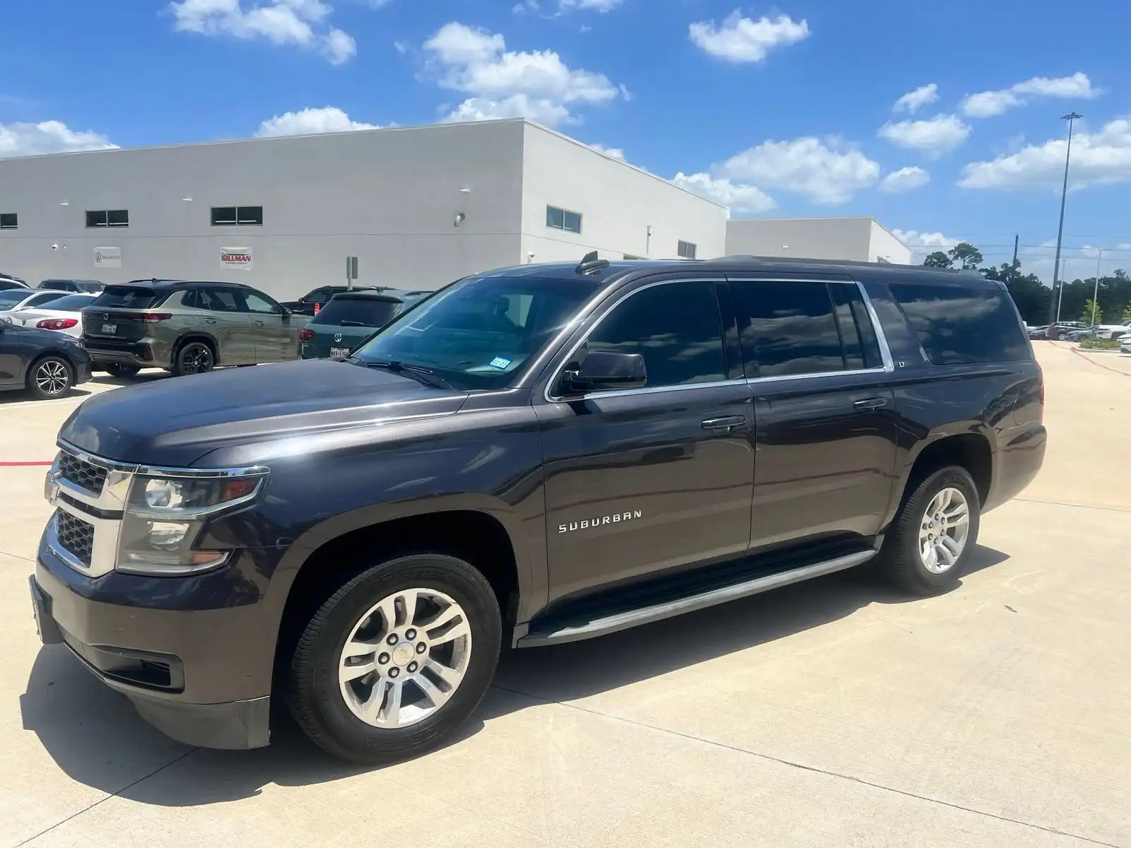 2016 Chevrolet Suburban 2WD 1500 LT's photo