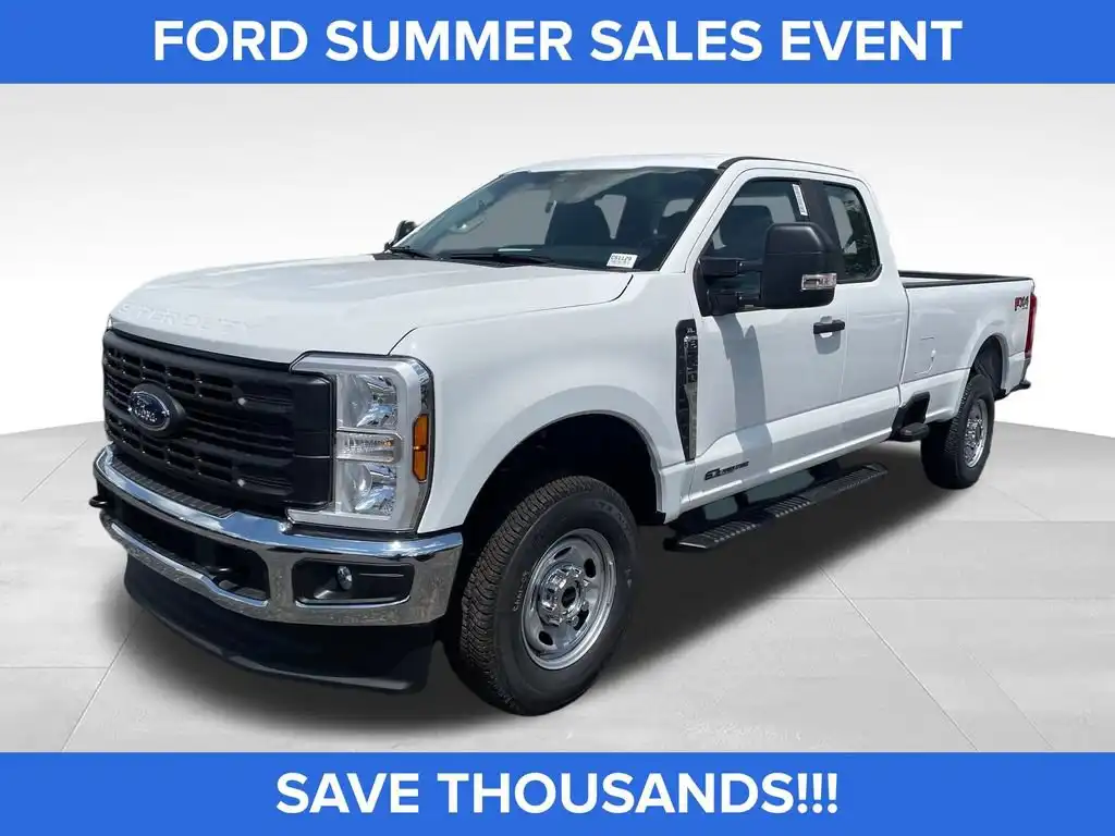 2025 Ford F-250 XL 4x4 SuperCab 8' Box's photo