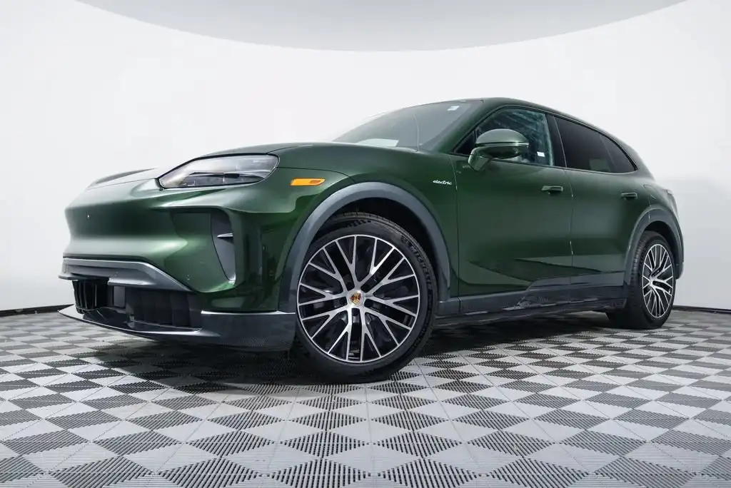 2026 Porsche Cayenne Cayenne Electric's photo