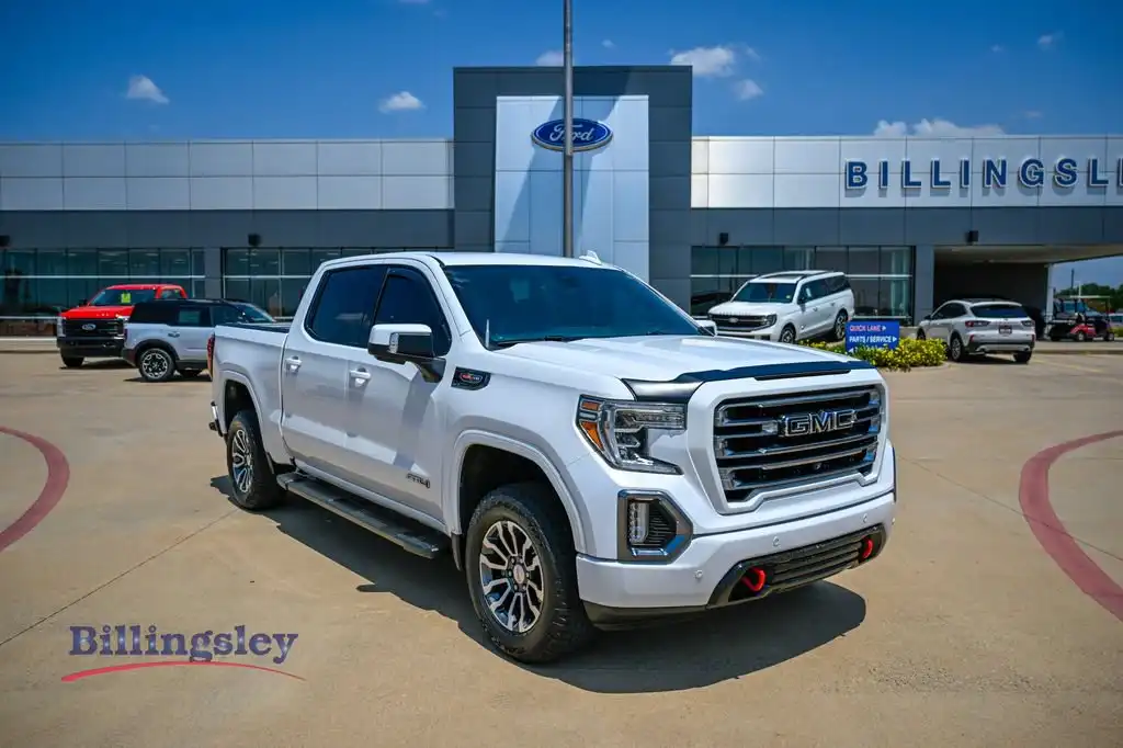 2019 GMC Sierra AT4 4WD Crew Cab Short Box's photo