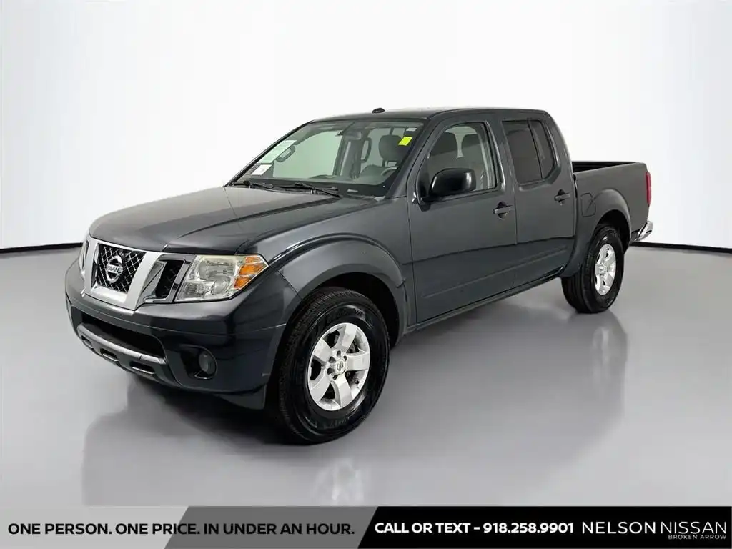 2013 Nissan Frontier 4.0 SV Crew Cab 4X2 AT SWB's photo