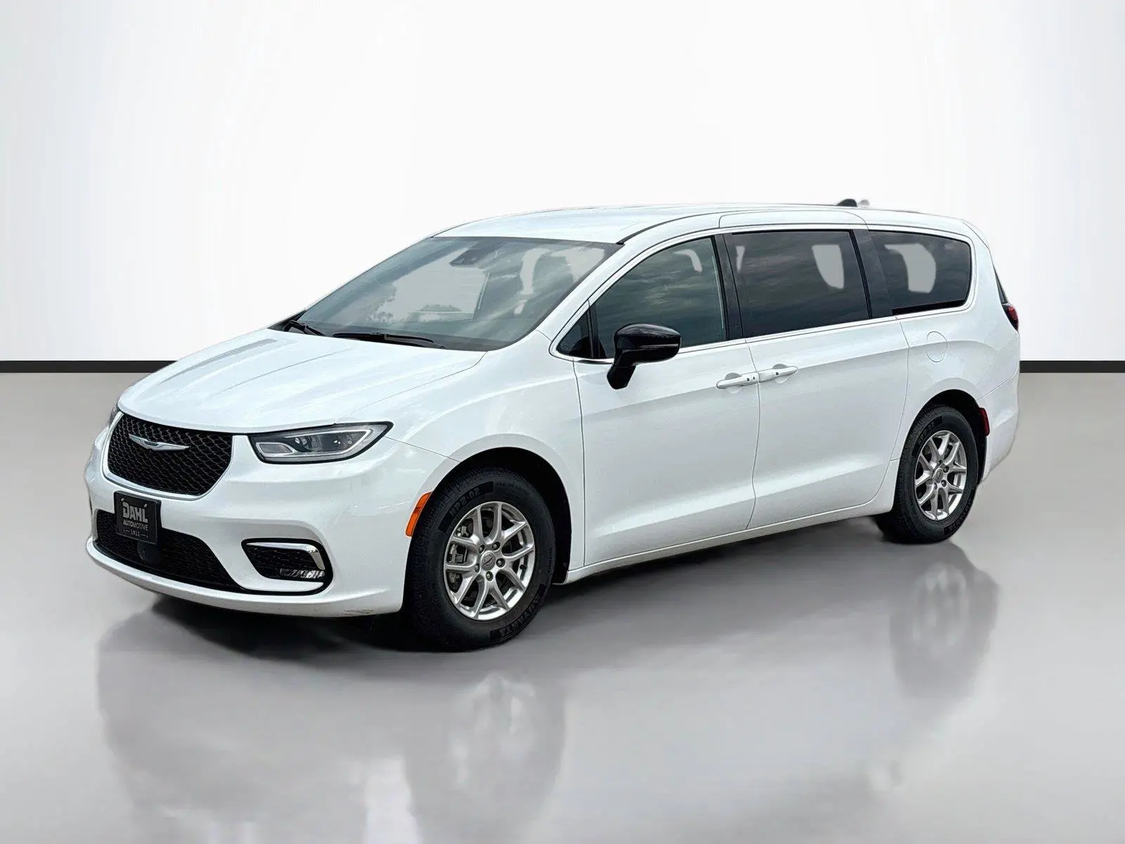 2025 Chrysler Pacifica Select photo 4