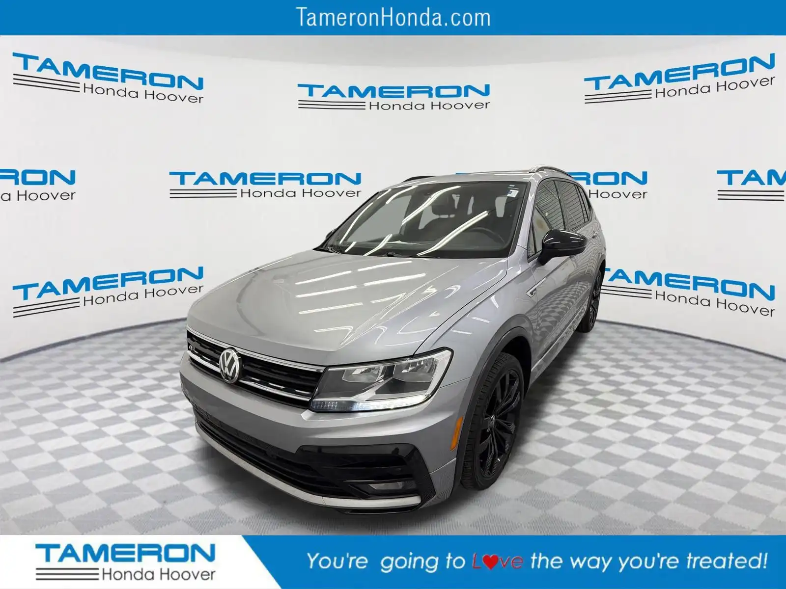 2020 Volkswagen Tiguan 2.0T SE R-Line Black's photo