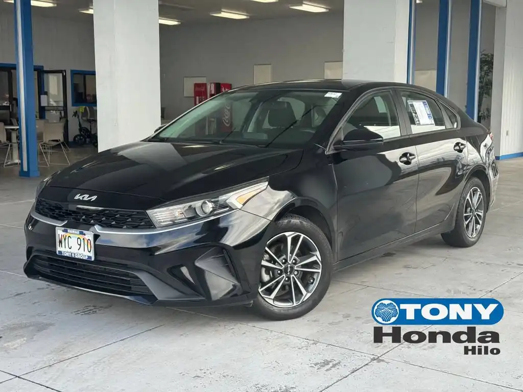 2024 Kia Forte LXS Auto's photo