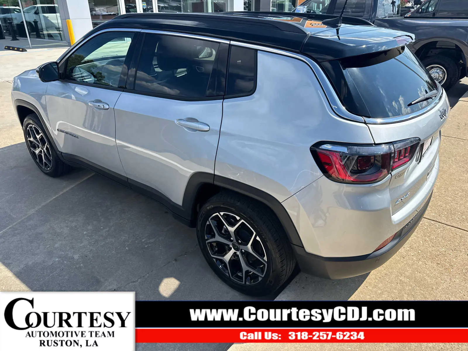 2025 Jeep Compass Limited 4WD photo 5