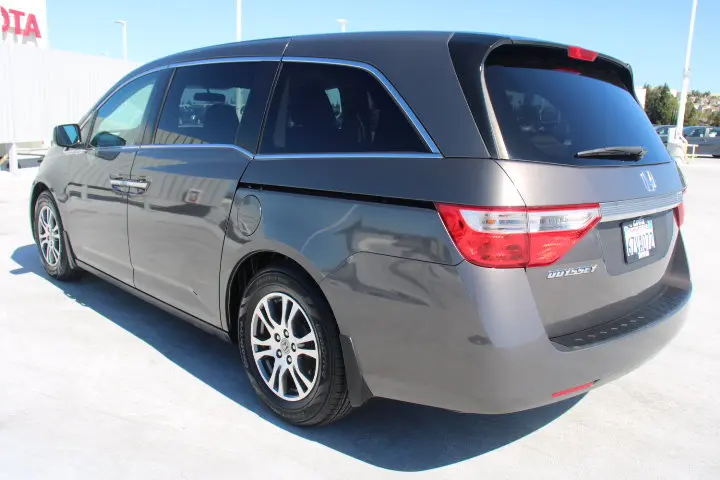 2013 Honda Odyssey EX photo 5