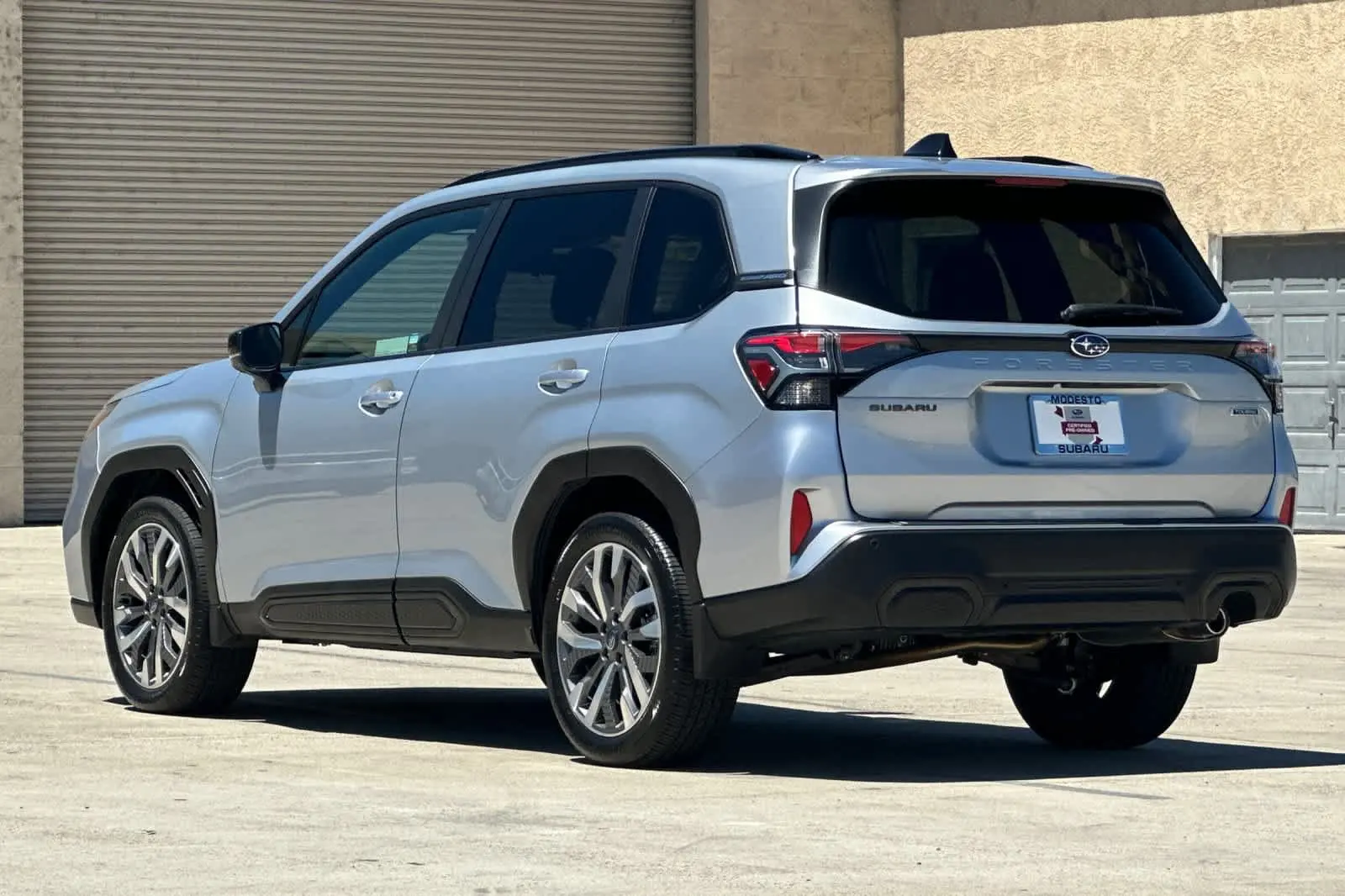 2025 Subaru Forester Touring photo 5