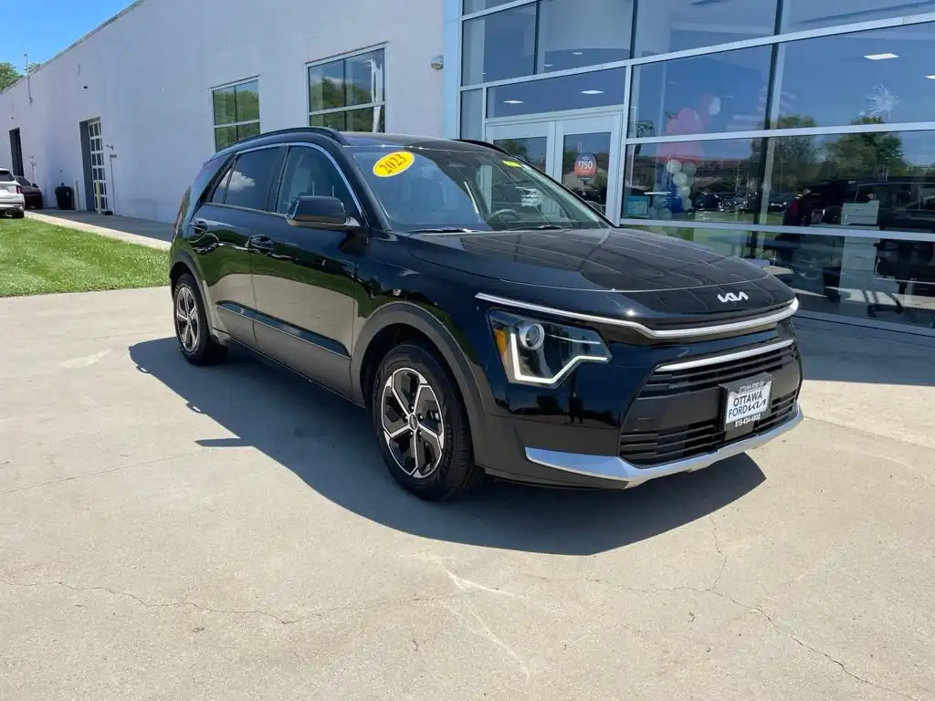 2023 Kia Niro EX HEV's photo