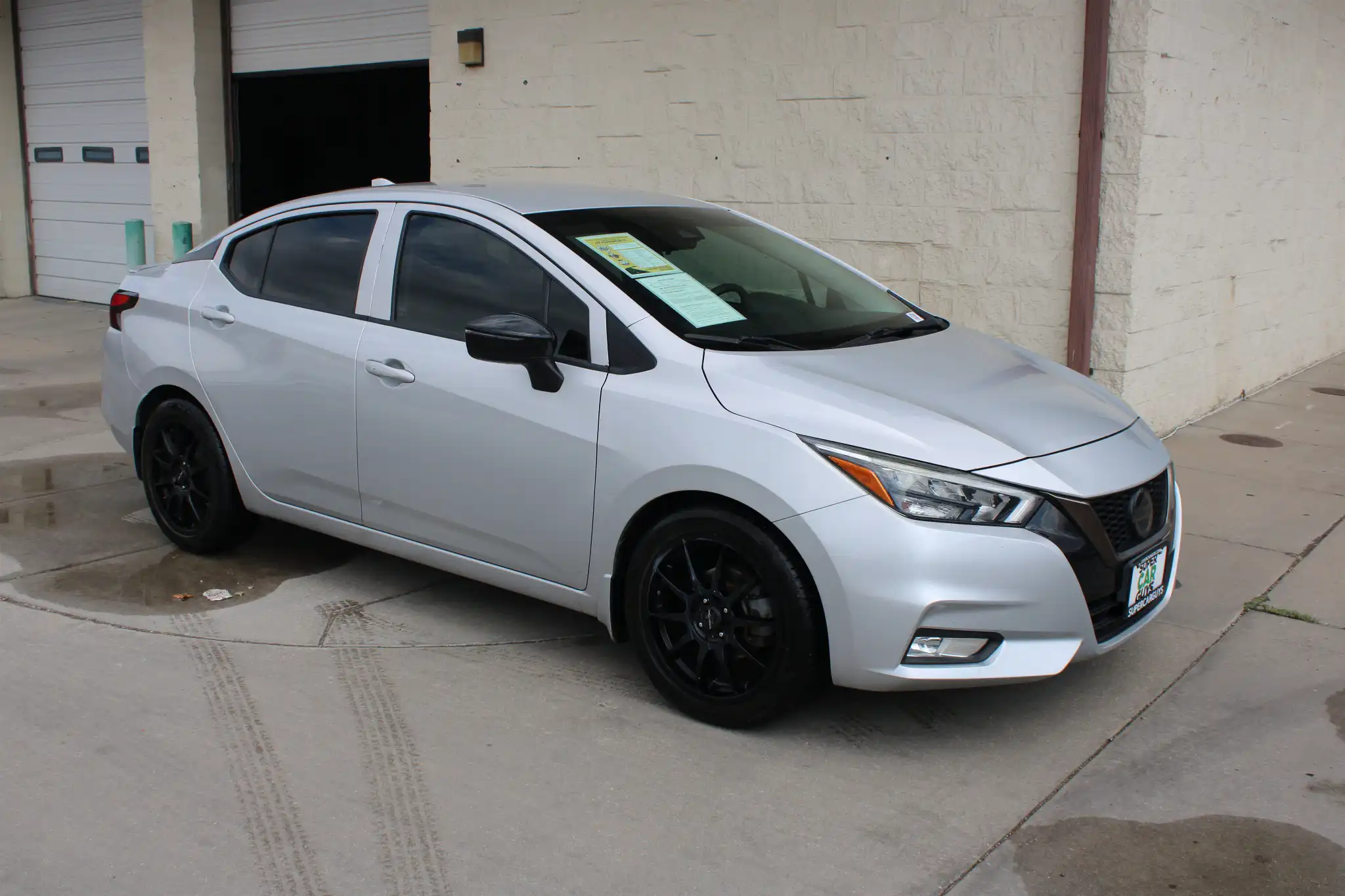 2020 Nissan Versa 1.6 SR CVT's photo
