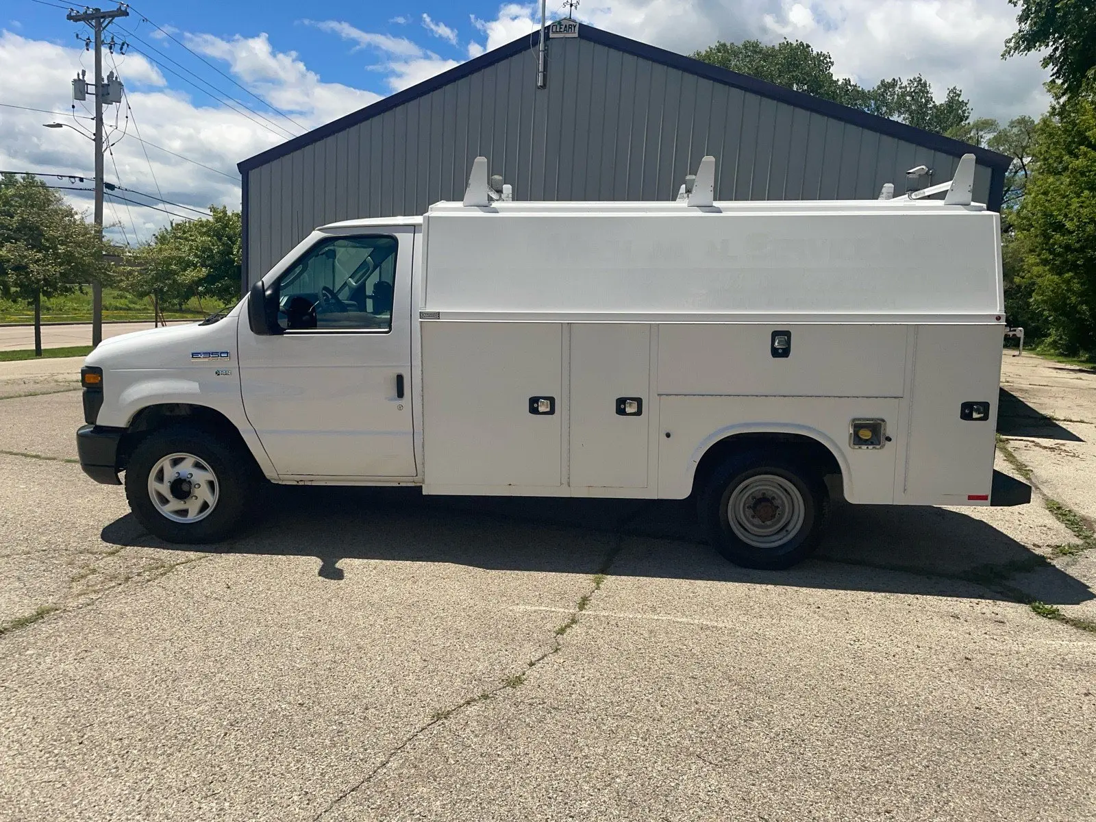 2016 Ford E-Series SRW E-350 Super Duty 138 in WB photo 5
