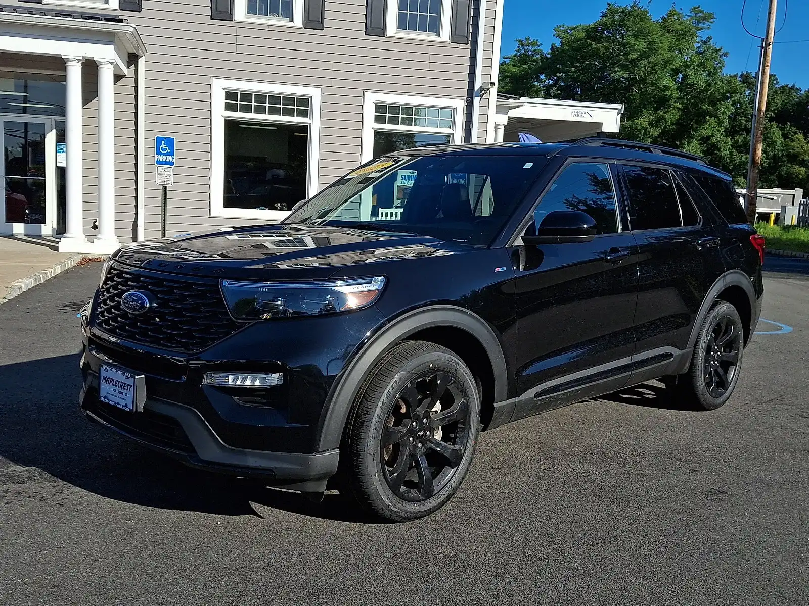 2023 Ford Explorer ST-Line 4WD's photo