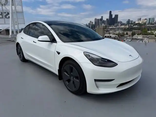 2022 Tesla Model 3 Long Range Dual Motor All-Wheel Drive's photo