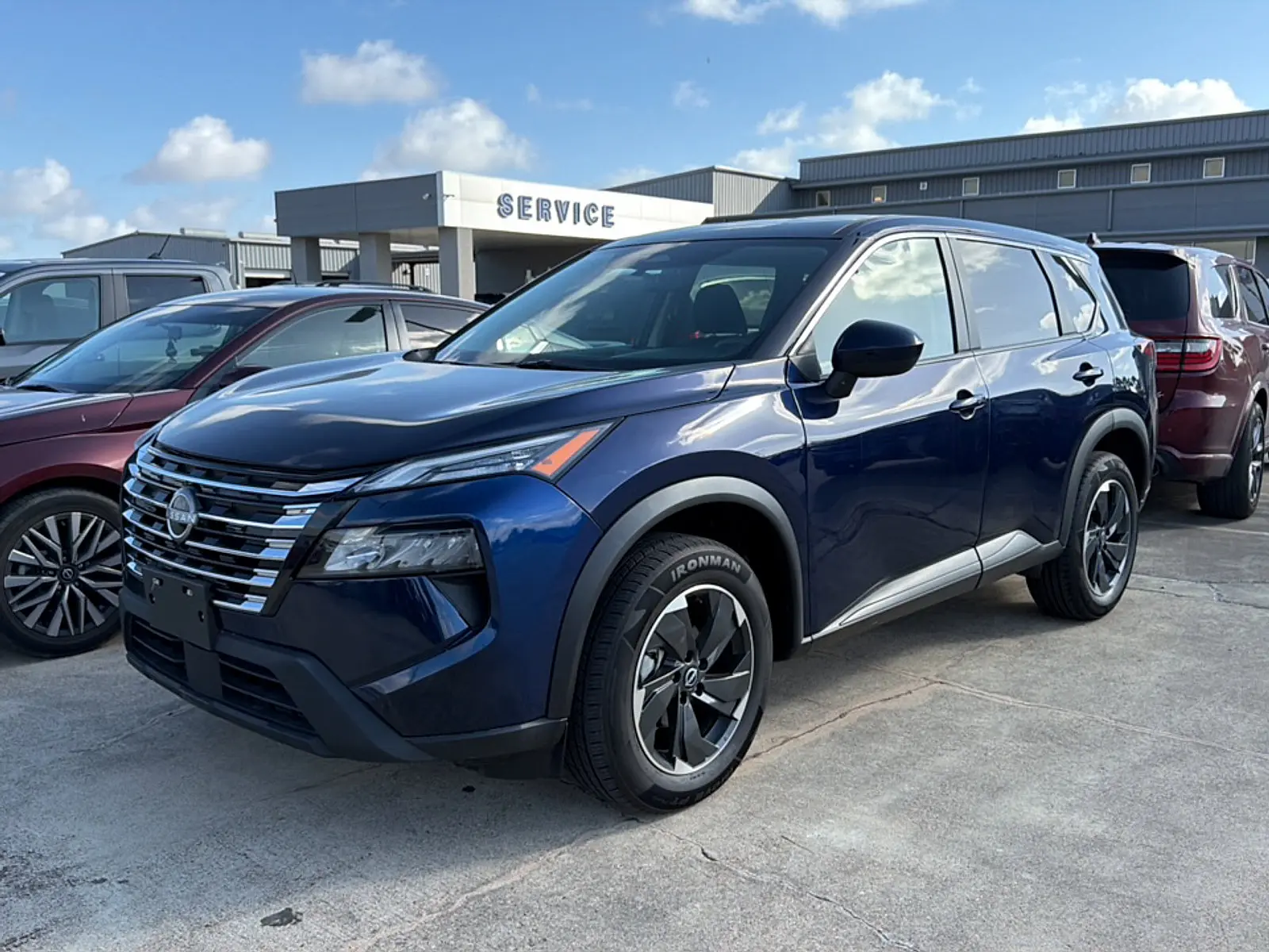 2025 Nissan Rogue SV AWD photo 3