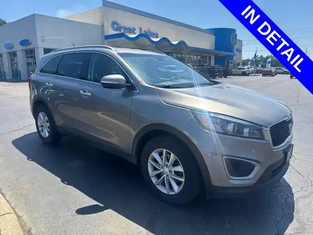 2017 Kia Sorento LX AT's photo