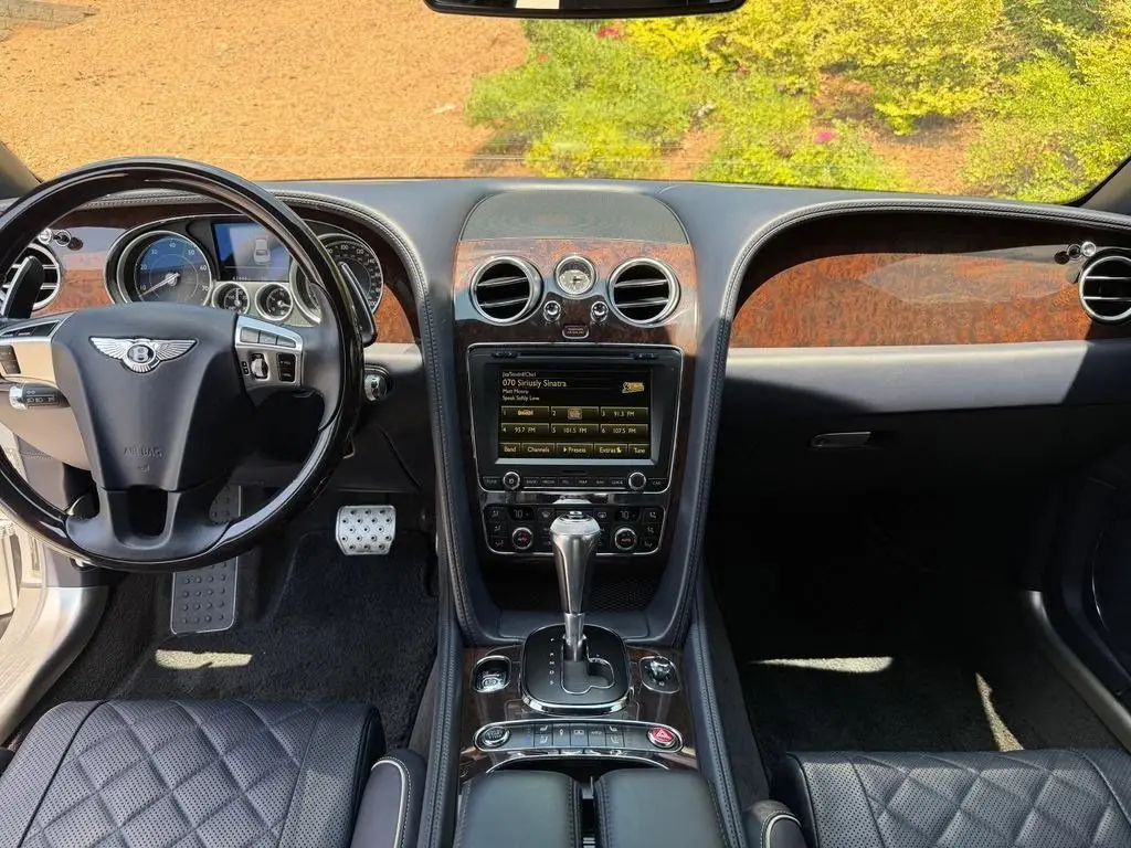 2018 Bentley Flying Spur V8 photo 5