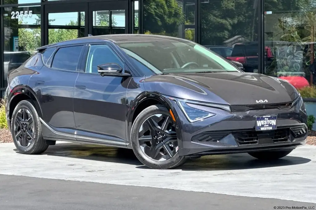 2026 Kia EV6 Wind AWD photo 1