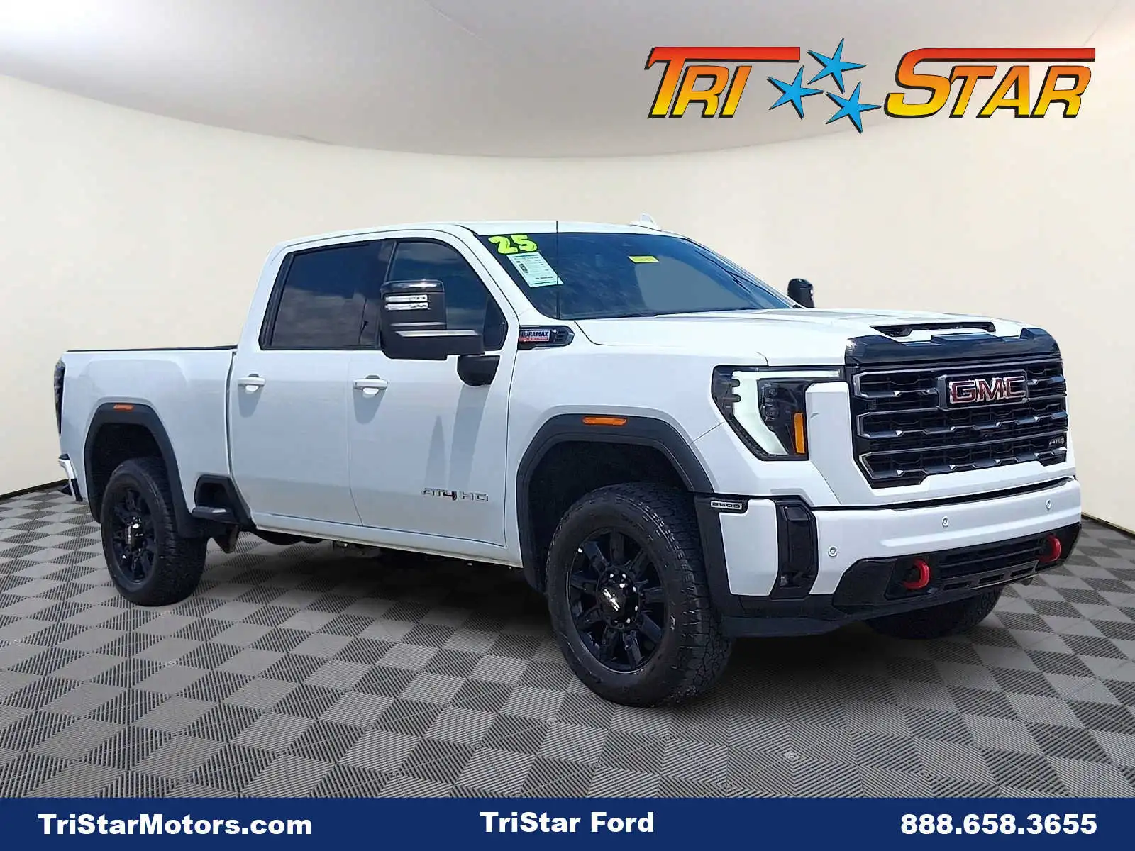2025 GMC Sierra 4WD Crew Cab Standard Box AT4's photo