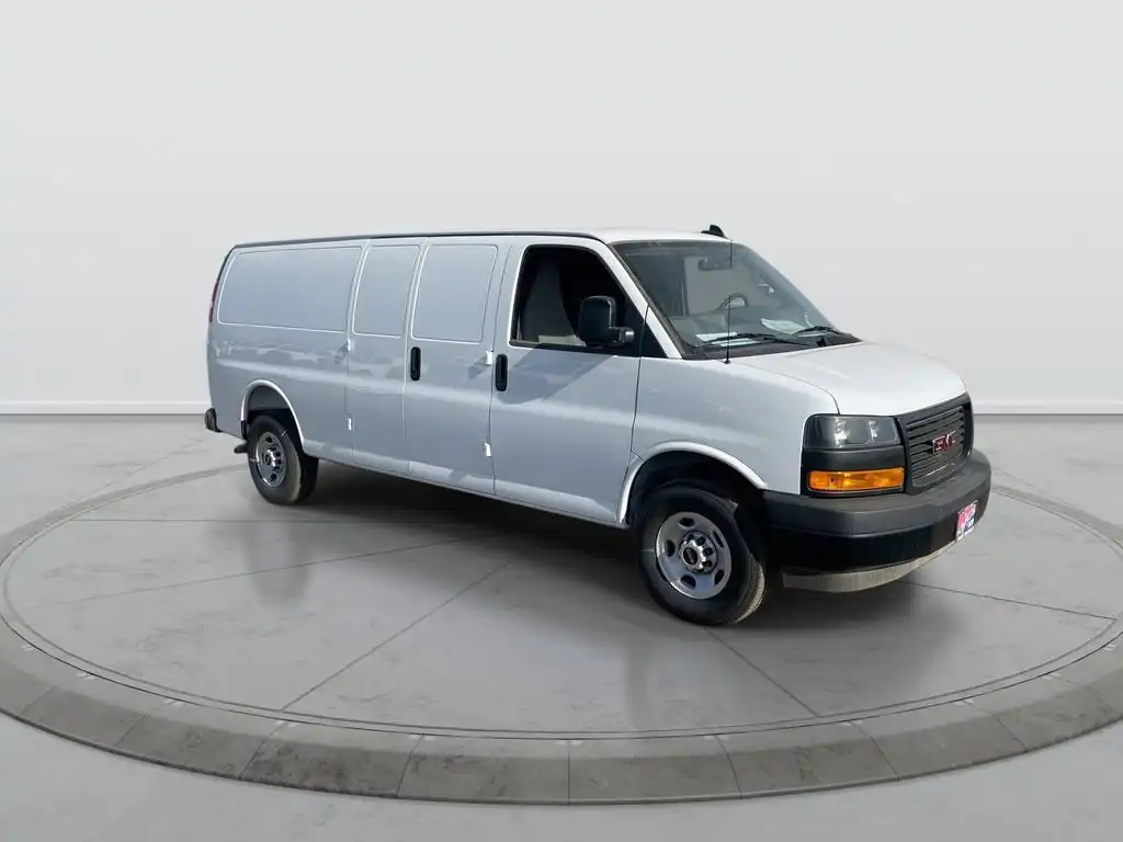 2025 GMC Savana 2500 Ext WB's photo
