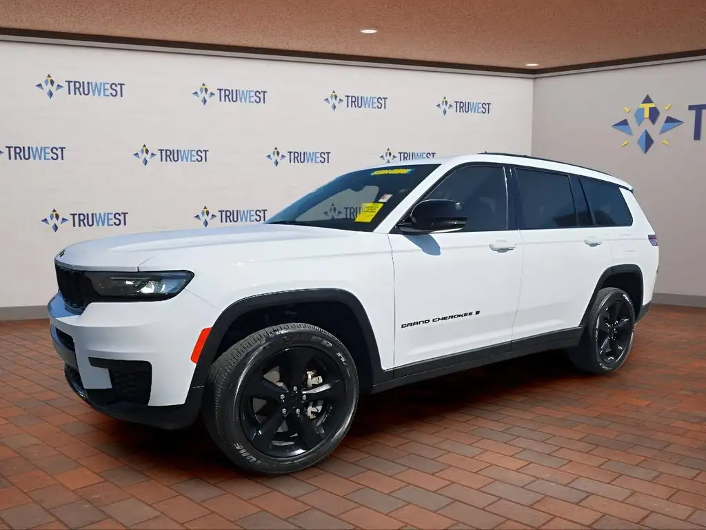 2022 Jeep Grand Cherokee L Altitude 4x4's photo