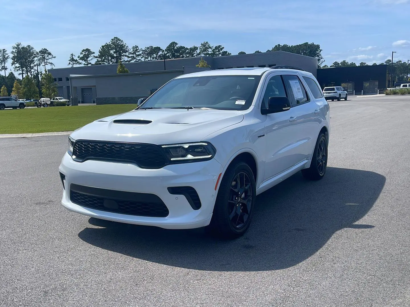 2027 Dodge Durango HEMI V8 GT AWD Plus photo 3