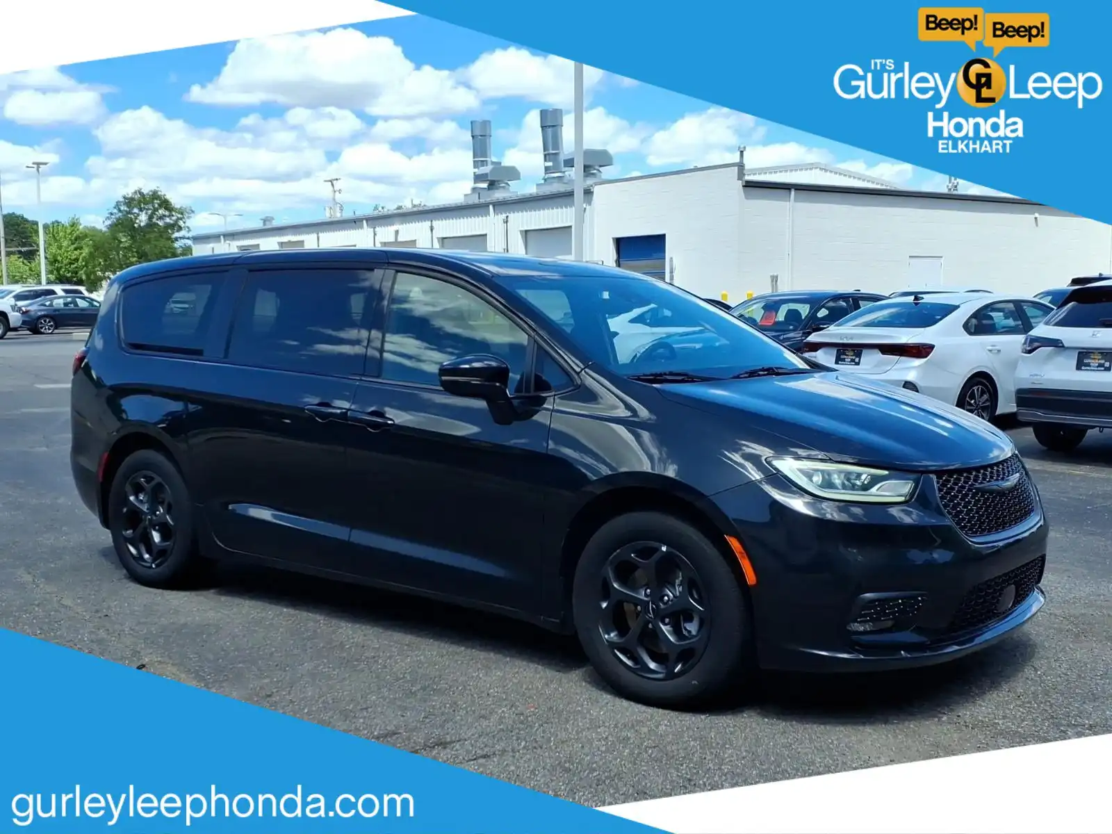 2022 Chrysler Pacifica Hybrid Touring L Hybrid's photo