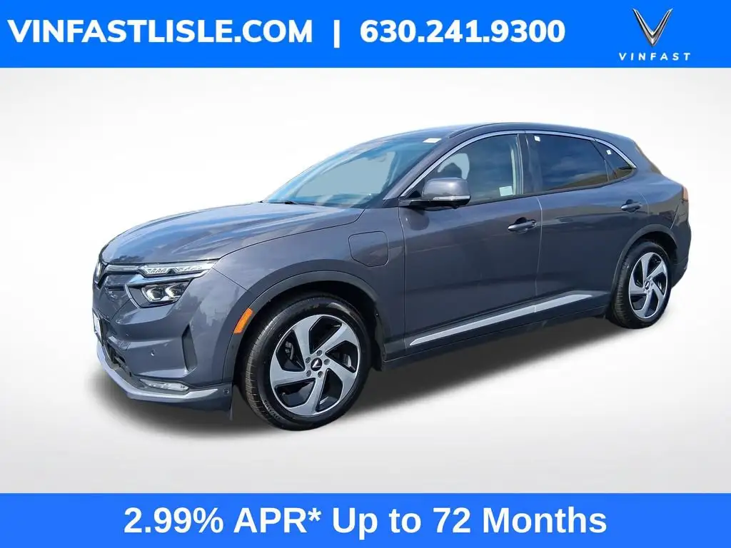 2023 VinFast VF 8 Enhanced Range photo 1